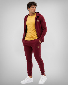 Спортен екип в бордо с качулка