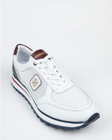 Спортни обувки модел 242155 в бяло