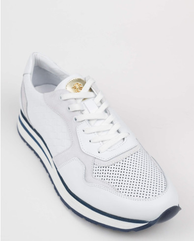 Спортни обувки модел 242151 в бяло